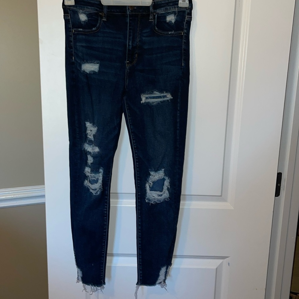 Women’s American Eagle Distressed Jeans Size 8